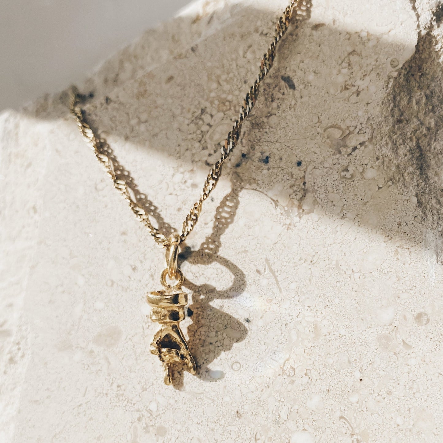 MANO CORNUTO CHARM